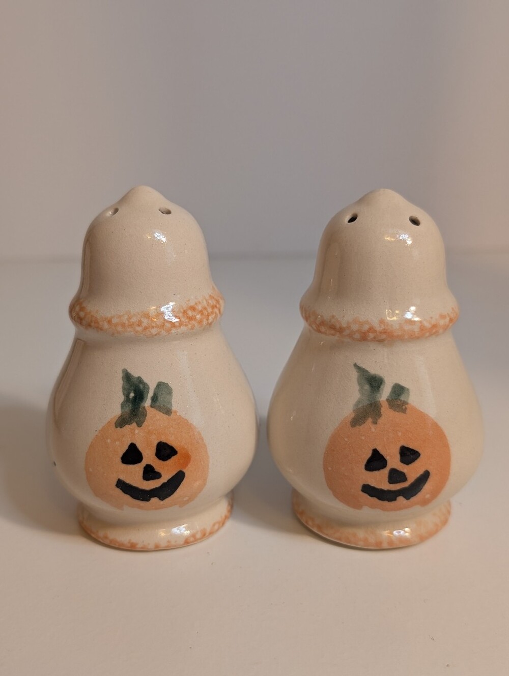 Ceramic Pumpkin Jack-O'-Lantern Salt and Pepper Shakers - Cream/Orange